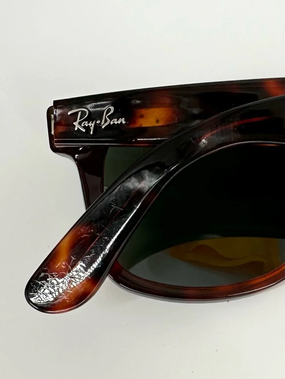Ray-Ban RB2113 Wayfarer Tortoise Sunglasses 909 Italy 50-19